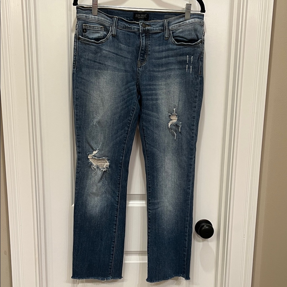 Judy Blue Distressed Ankle Jeans in Blue